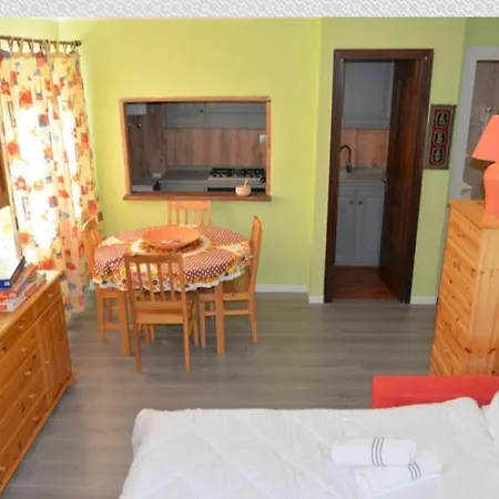 Apartment House La Motta *